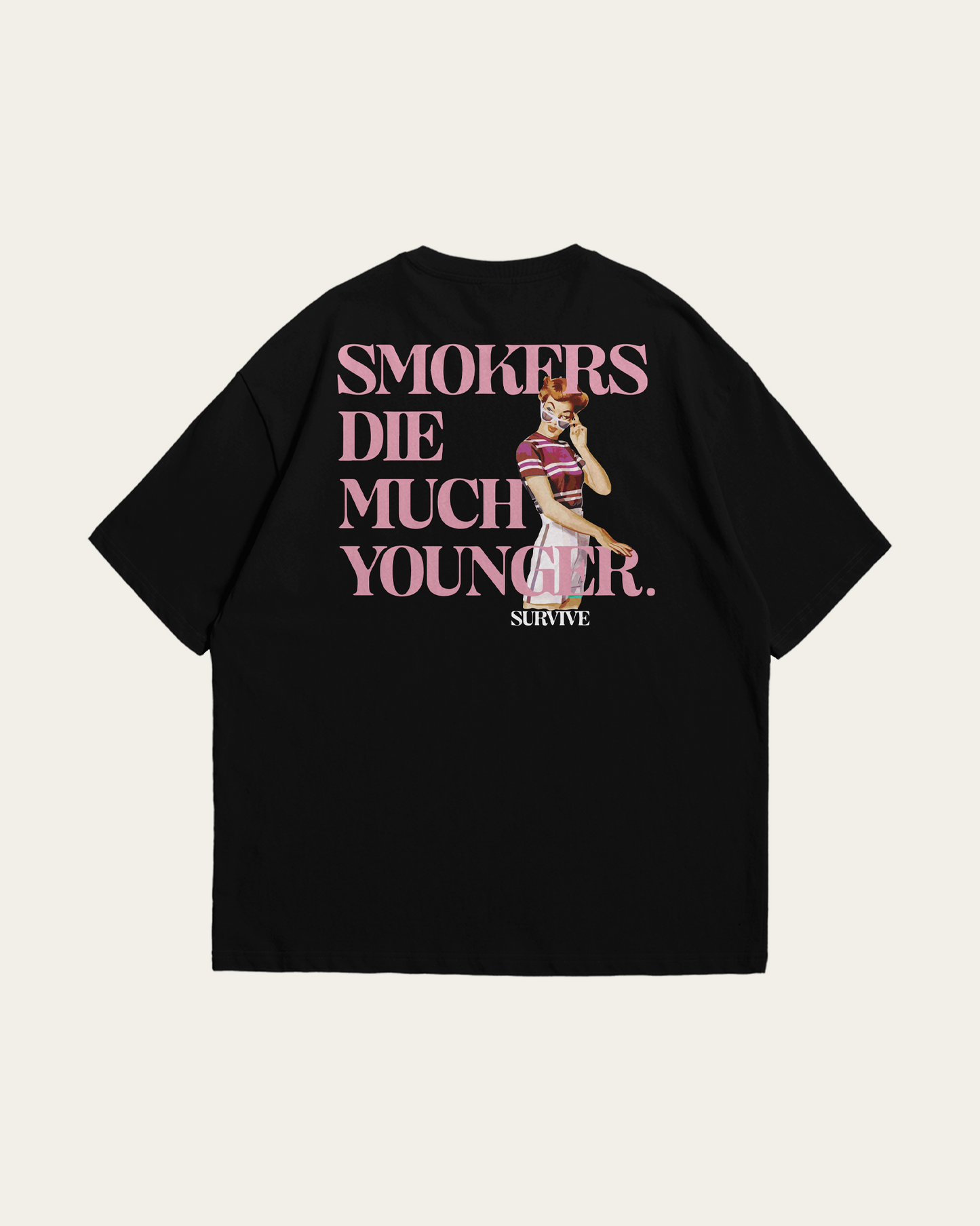 T-SHIRT PRETA OVERSIZE SMOKERS