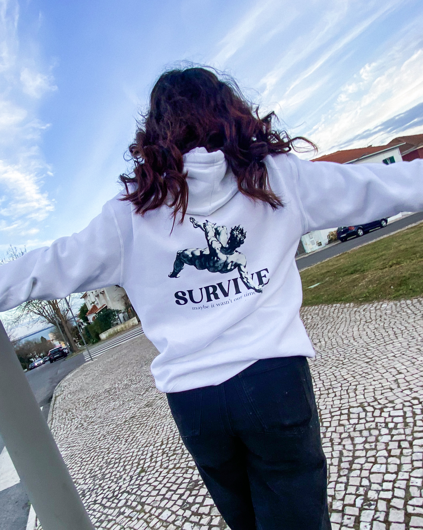 HOODIE BRANCA ÍCARUS