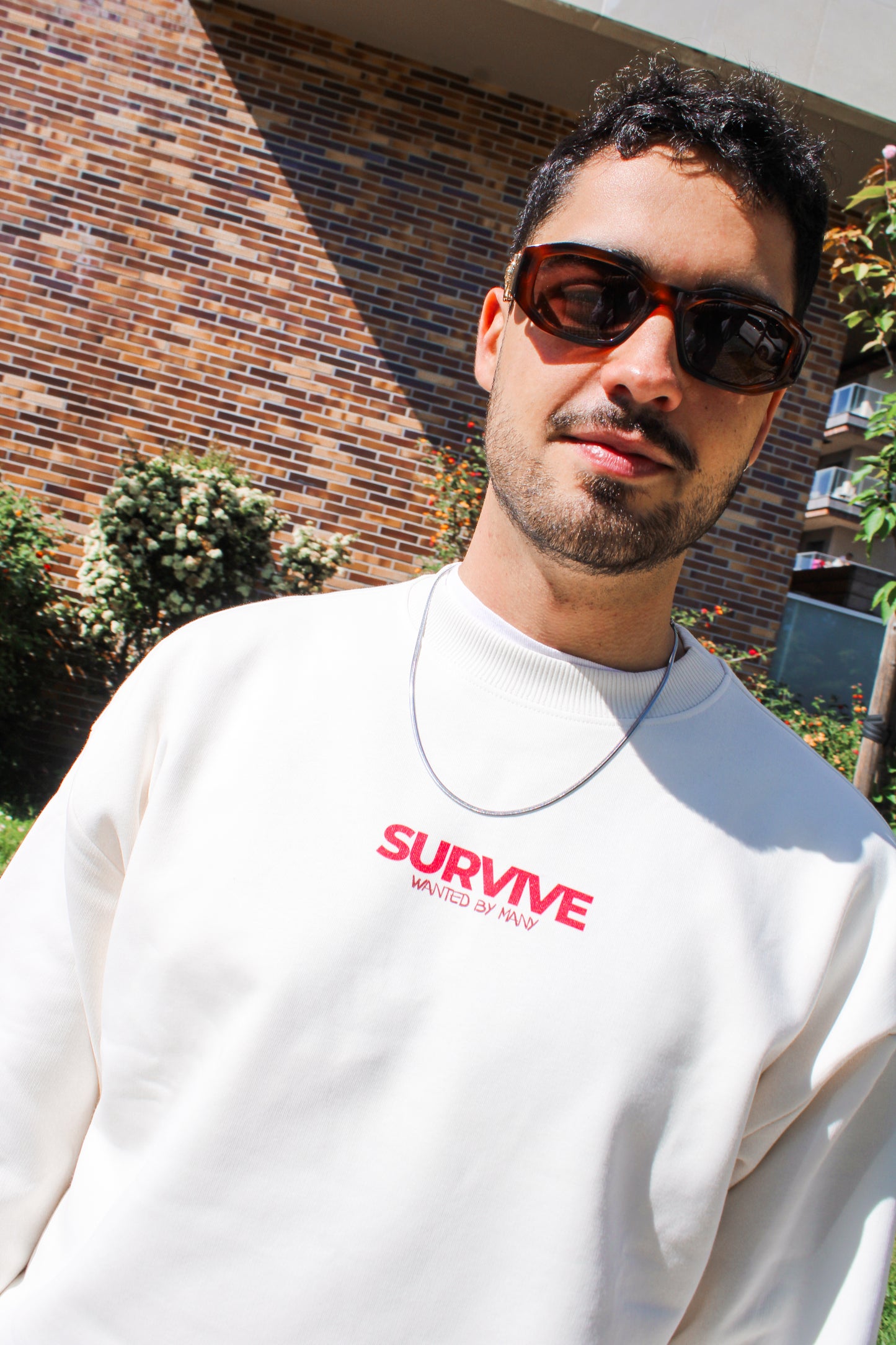 SWEATSHIRT IVORY OVERSIZED WANTED BY MANY
