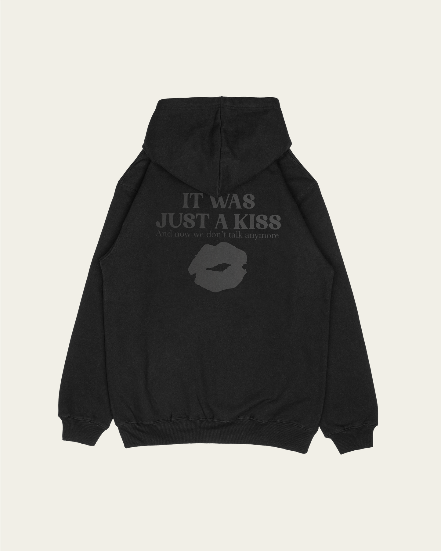 HOODIE PRETA KISS