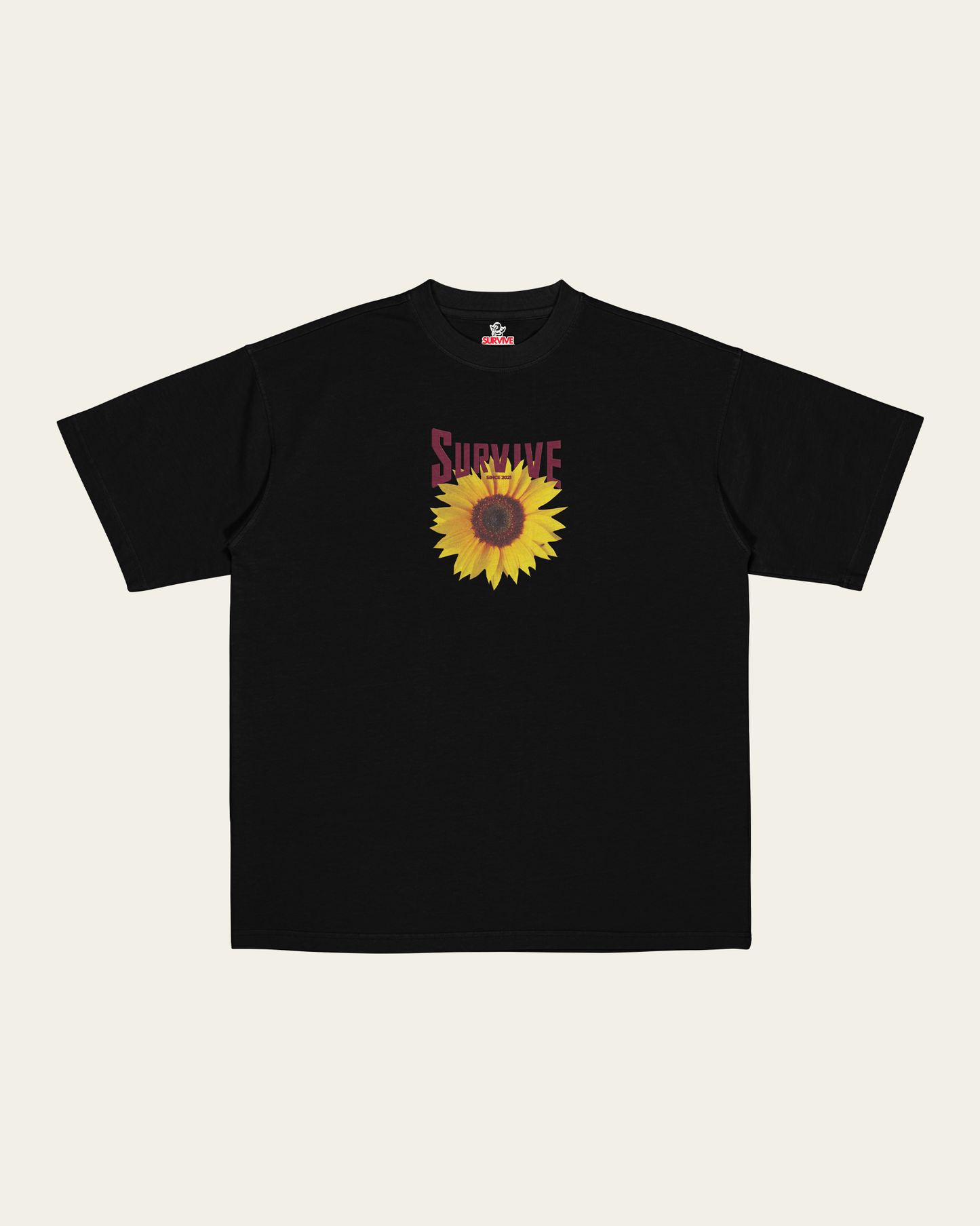 T-SHIRT PRETA OVERSIZED FLOR DE ESTUFA
