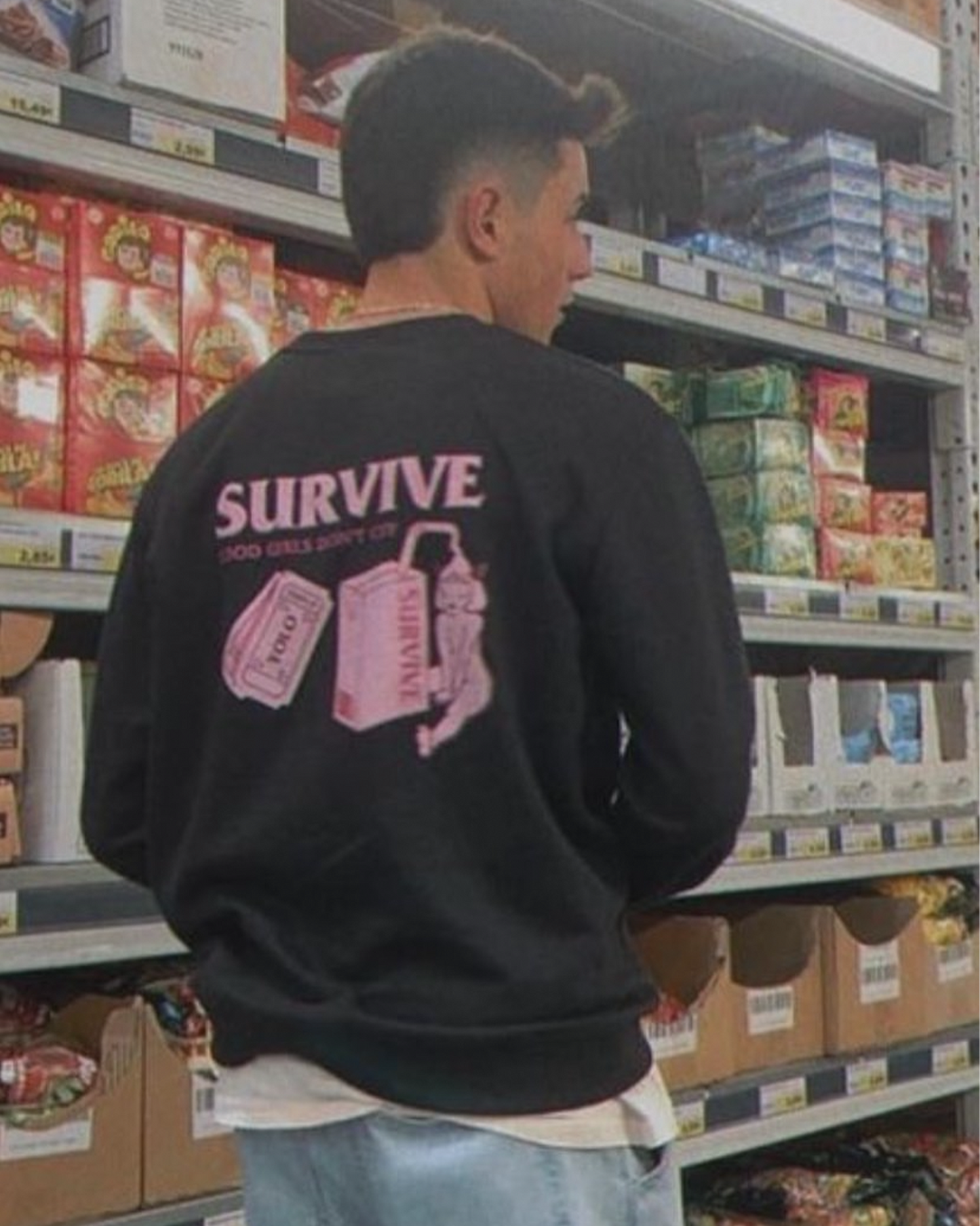SWEATSHIRT PRETA YOLO