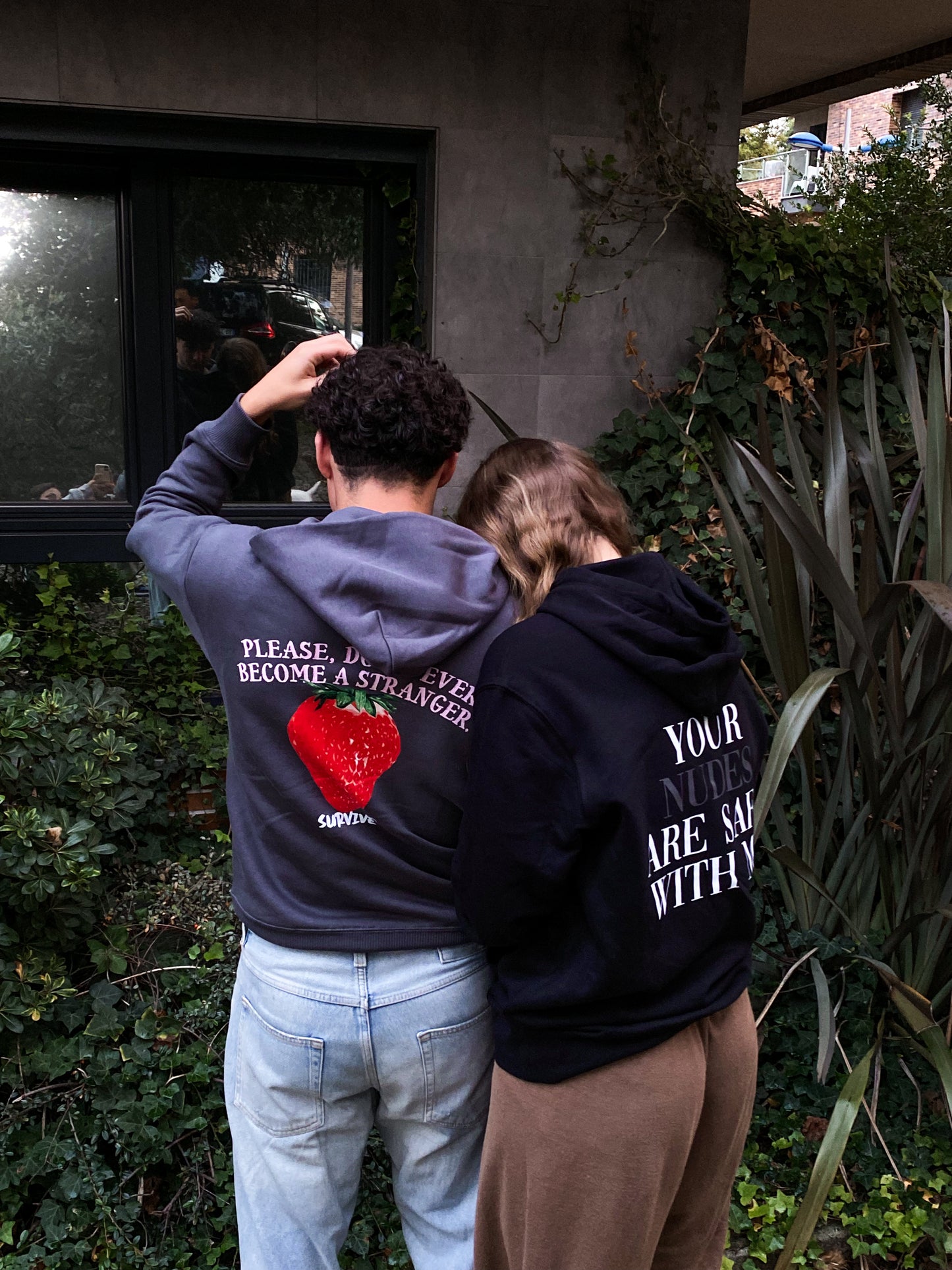HOODIE CINZA OVERSIZE STRANGER