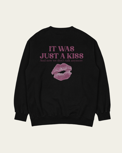 SWEATSHIRT PRETA KISS